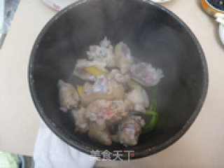 Stewed Pig's Feet with Lotus Root recipe