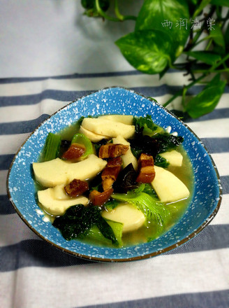 Winter Bamboo Shoots and Cabbage Soup recipe