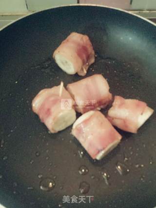 Children's Love-bacon Banana Rolls recipe