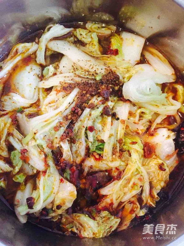 Sichuan Style Hot Pot Bottom Plate Boiled Pork Slices recipe