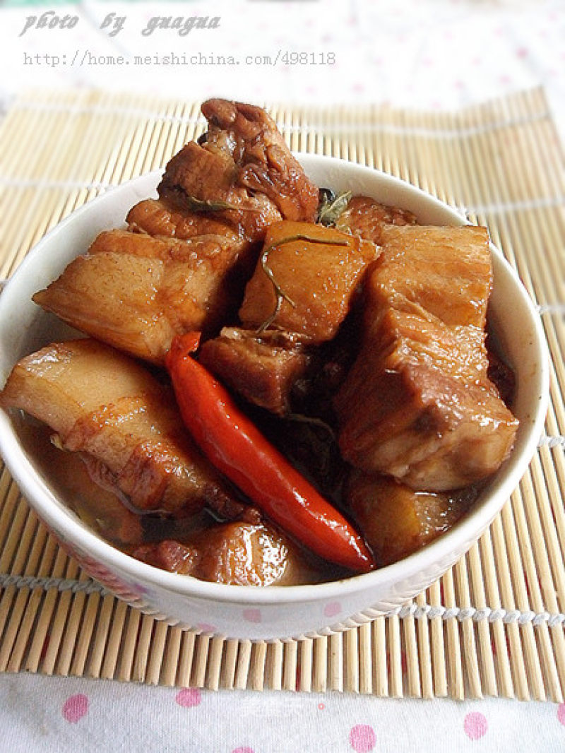 Buxus Cubes——tea-flavored Pork Belly