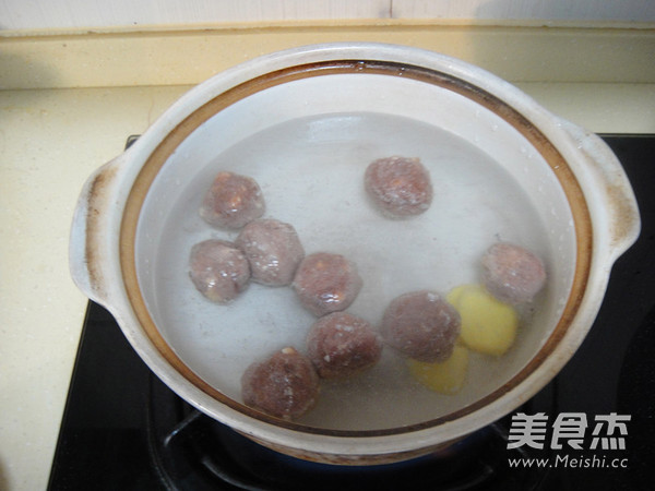 Mushroom Lettuce Beef Ball Soup recipe