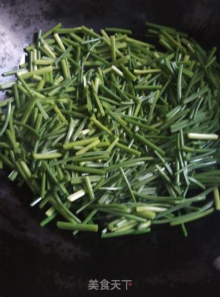 Fried Rice with Seafood and Chives recipe