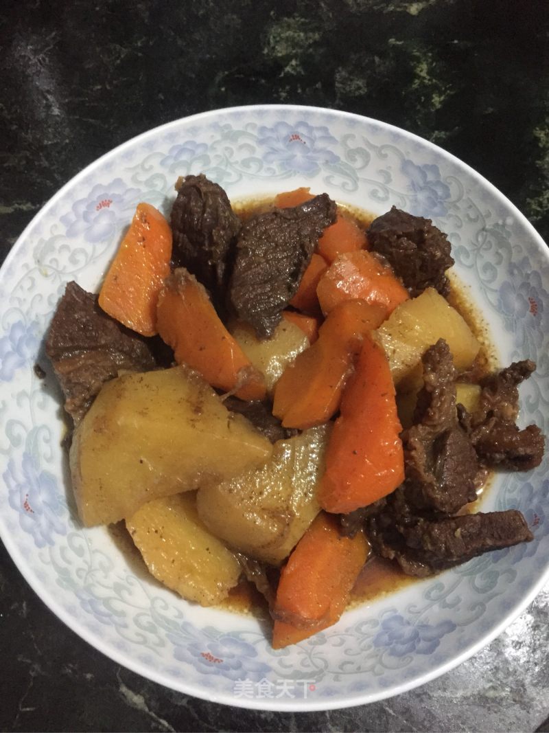 Beef Stew with Carrots and Potatoes