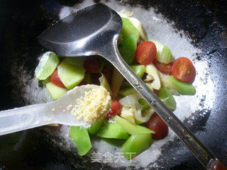 Stir-fried Lettuce with Cherry Tomatoes recipe