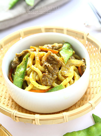 Stir-fried Udon with Curry Beef