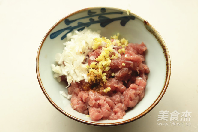 Minced Meat Rice Noodles recipe