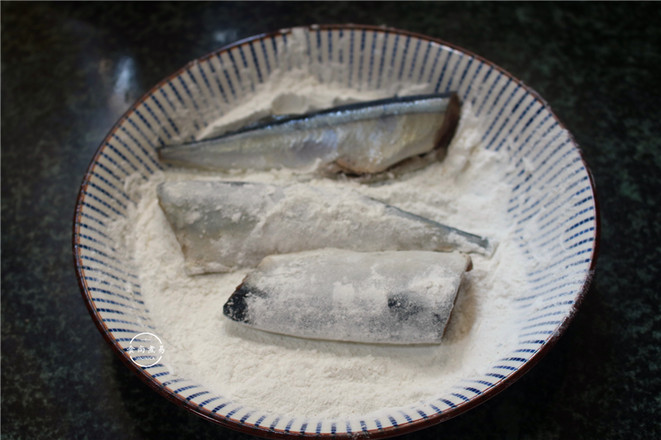 Pan-fried Saury recipe