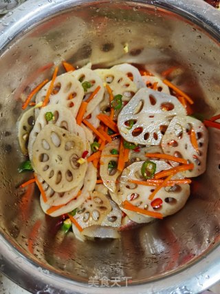 Hot and Sour Lotus Root Slices recipe