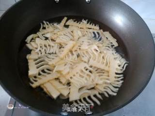 [homel] Stir-fried Bacon with Spring Bamboo Shoots recipe