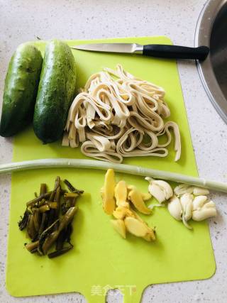 Cucumber Stewed Eel recipe