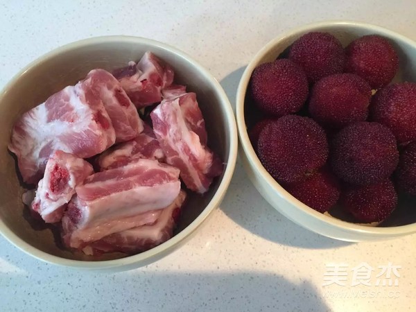 Braised Pork Ribs with Bayberry (homemade Version) recipe