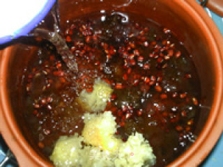 Red Bean Peach Gum White Fungus Soup recipe