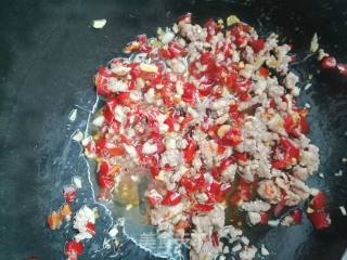 Stir-fried Green Beans with Chopped Pepper and Minced Pork recipe