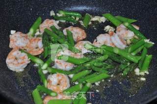 Shrimp and Asparagus Hollow Noodles recipe