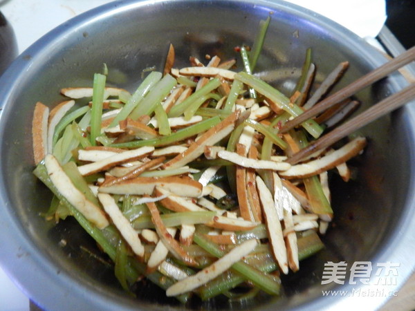 Celery Cold Bean Curd recipe