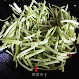 Stir-fried Potato Stem recipe