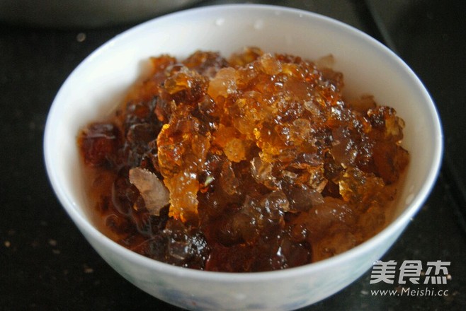 Fig and Peach Gum White Fungus Soup recipe