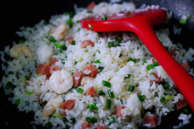 Fried Rice with Goose Egg, Shrimp, Garlic and Ham recipe