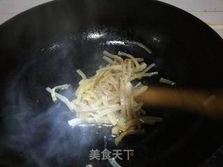 Stir-fried Pork Skin with Red Pepper recipe