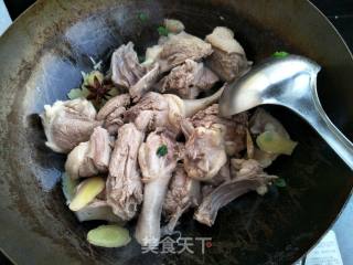 Stewed Duck with Chinese Fungus and Wolfberry recipe