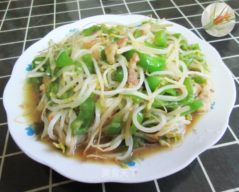 Stir-fried Mung Bean Sprouts with Shredded Pork and Wrinkled Pepper recipe