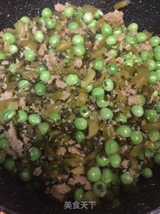 Stir-fried Minced Pork with Green Beans and Sauerkraut recipe