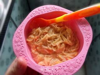 Tomato and Egg Yolk Noodles (baby Food Supplement for 6-12 Months) recipe