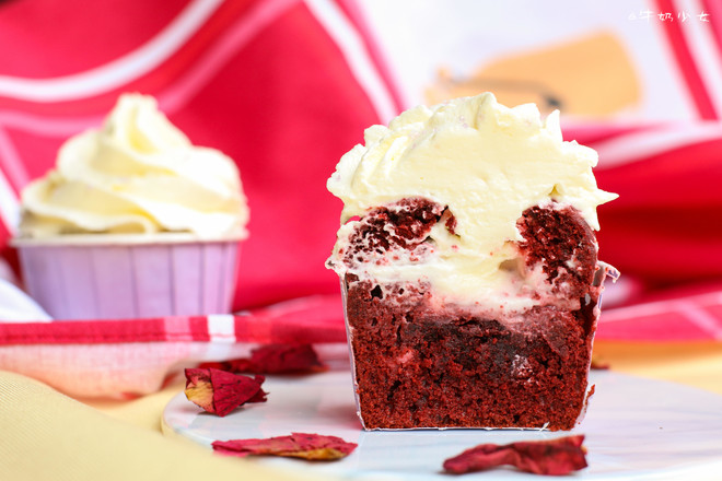 Authentic Red Velvet Cupcake—mascarpone Cream