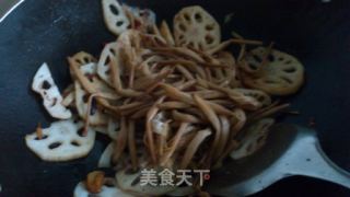Cold Daylily and Lotus Root recipe