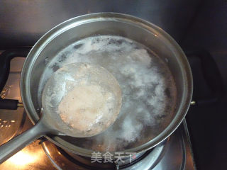 Spare Ribs Soup with Loofah Mushroom recipe