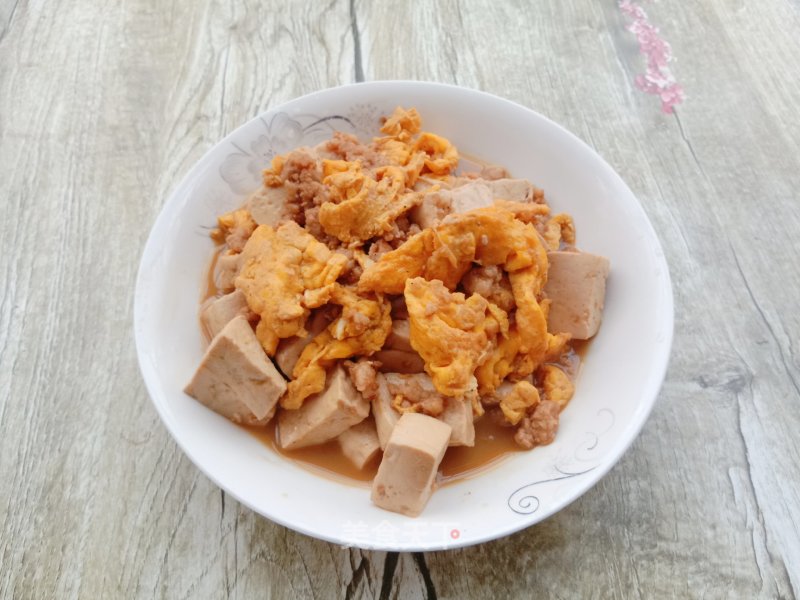 Boiled Tofu with Minced Meat and Egg recipe