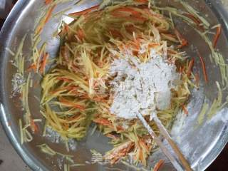 Pan-fried Small Potato Shreds recipe
