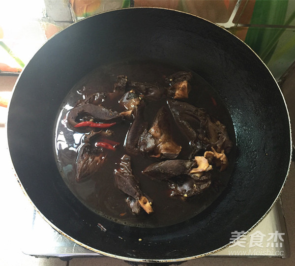 Spicy Stir-fried Braised Pork Heart recipe