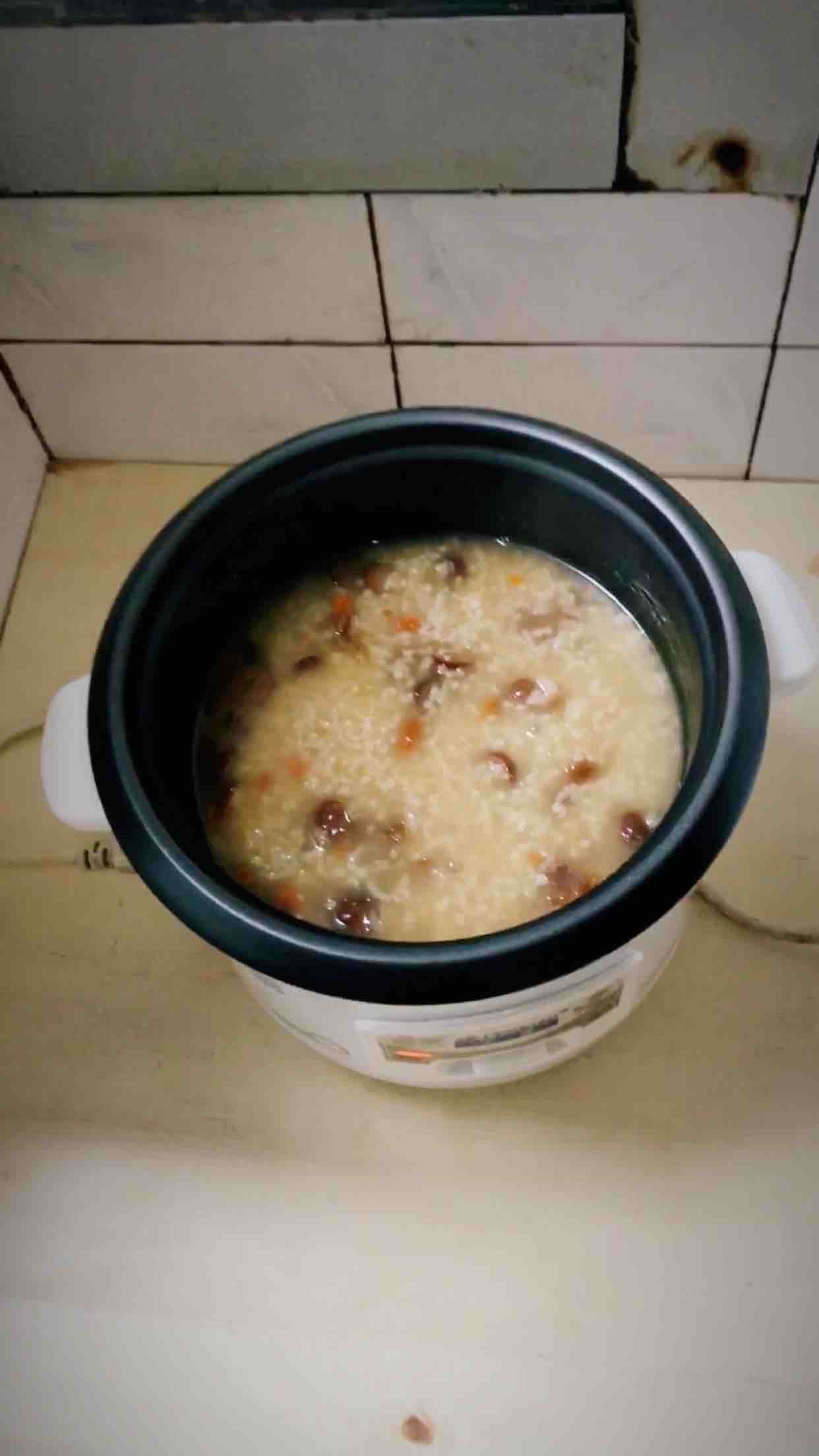 Two Rice Porridge with Jujube and Longan recipe