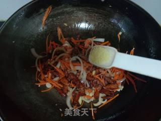 Stir-fried Beef with Carrots and Onions recipe