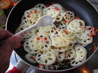 Fried Lotus Root Slices with Pepper recipe