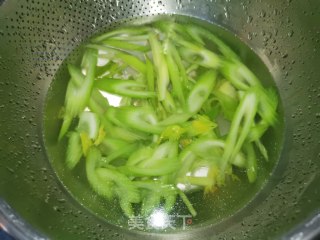 Celery Mixed with Yuba recipe