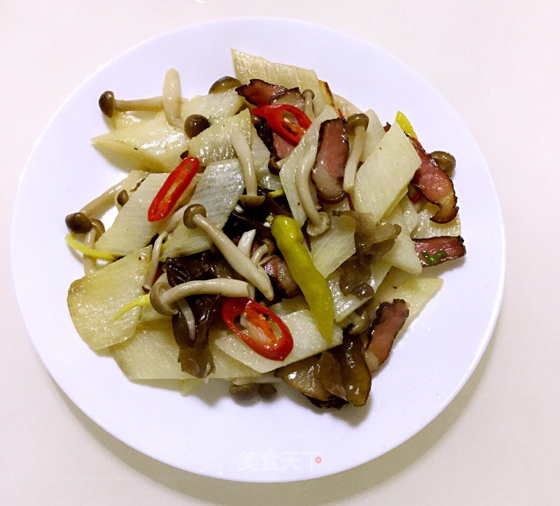 Healthy Small Stir-fried Yam with Bacon and Mushroom recipe