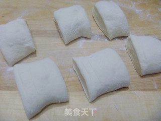 [yiru's Private House Baking] My Favorite is Red Bean Paste---patterned Red Bean Paste Bread recipe