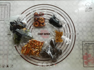 Sweet Osmanthus Sour Plum Soup recipe