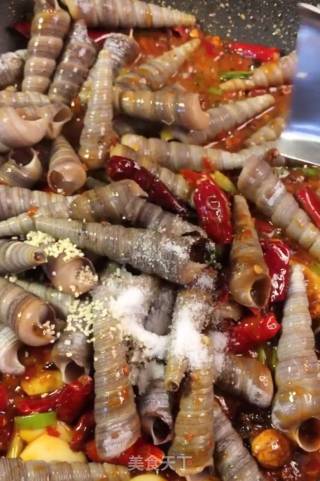 Spicy Stir-fried Nail Snails recipe
