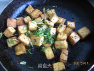 Stir-fried Tofu with Mushroom Sauce recipe