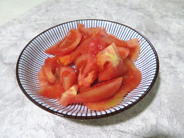 Stir-fried Noodles with Tomatoes and Eggs recipe