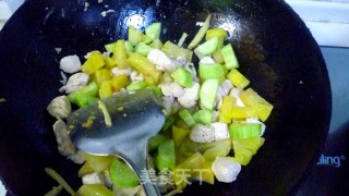 Stir-fried Chicken with Pineapple and Cucumber recipe