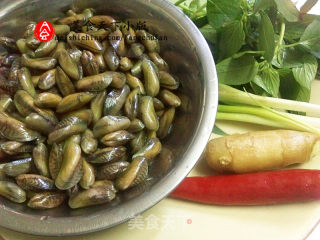 Stir-fried Sea Melon Seeds with Nine Layers recipe