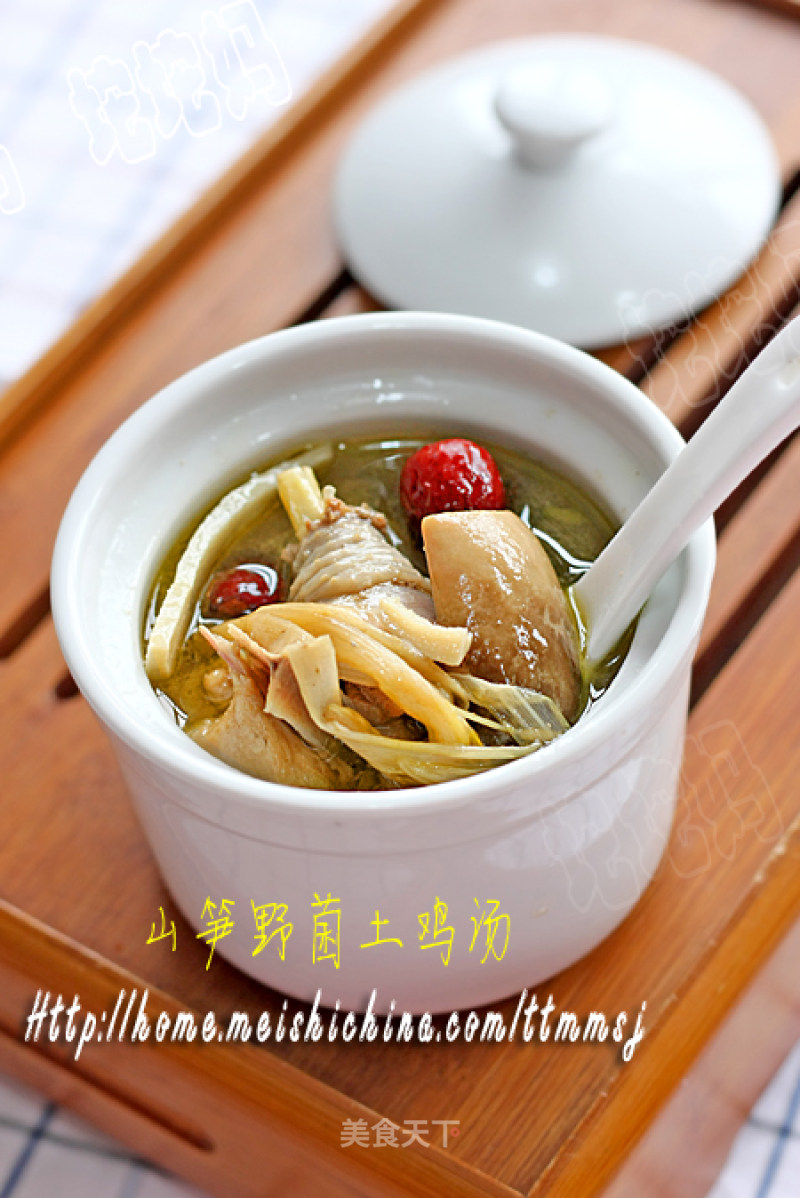 Autumn Cold, Frost Drop, Drink Soup, Warm Stomach, Mountain Bamboo Shoots, Wild Mushrooms, and Chicken Soup recipe