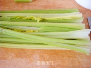 Stir-fried Celery Three Shreds recipe