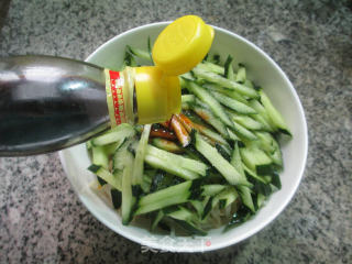 Cucumber Mixed with Mung Bean Sprouts recipe