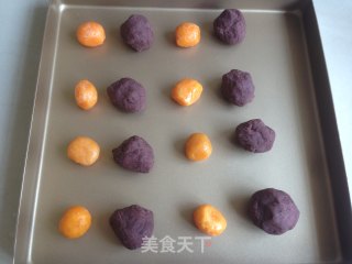 Egg Yolk Bean Paste Mooncakes recipe